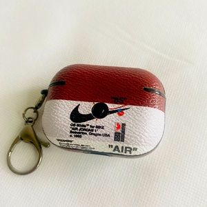 Fashionable Nike AirPods Pro case